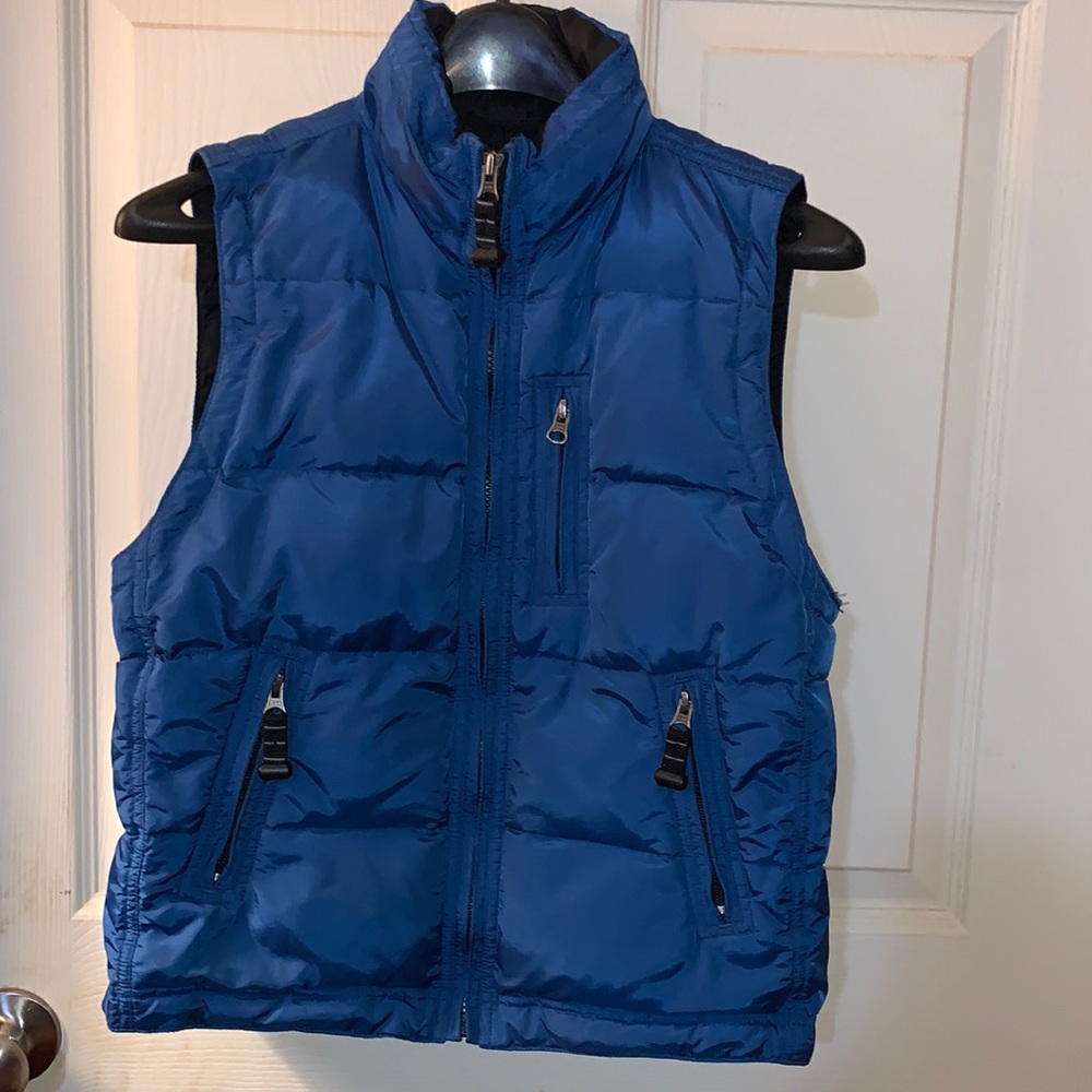Gap Vest. Jr. Size L
